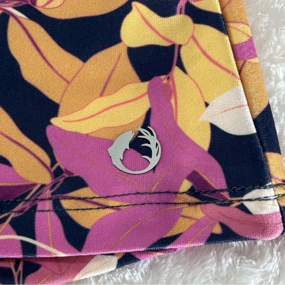 The American Outdoorsman For Women Vibrant Leaf Pattern Long Sleeve Top Size M - Picture 5 of 13